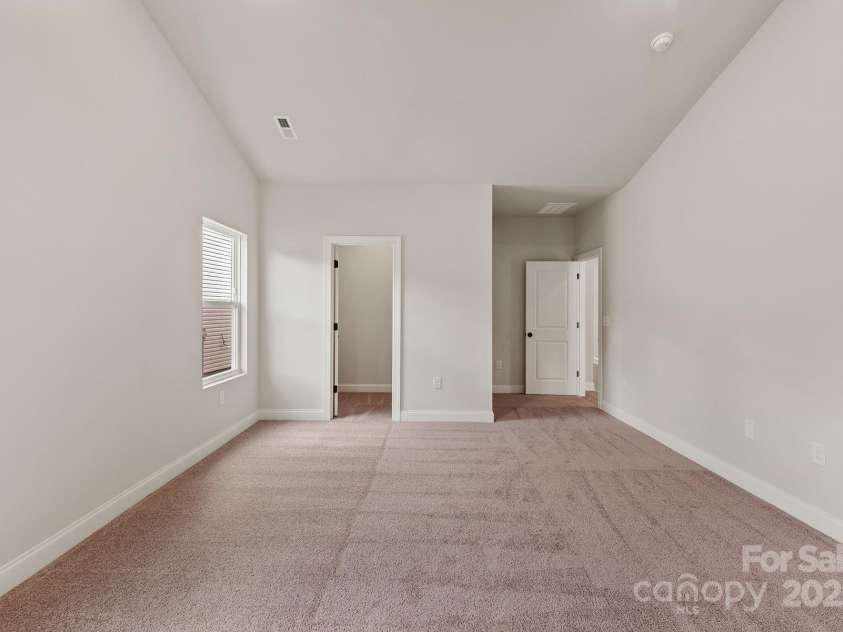 7106 Jerimoth Drive, Charlotte, NC 28215.  MLS# CAR4273024, YatesRealty ID 25598. 