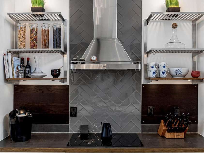 11 Bayonne Trail, Asheville, NC 28804.  MLS# CAR4250937, YatesRealty ID 256. Any Chef will enjoy this space