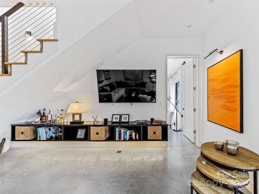 11 Bayonne Trail, Asheville, NC 28804.  MLS# CAR4250937, YatesRealty ID 256. Design features highlight throughout this home