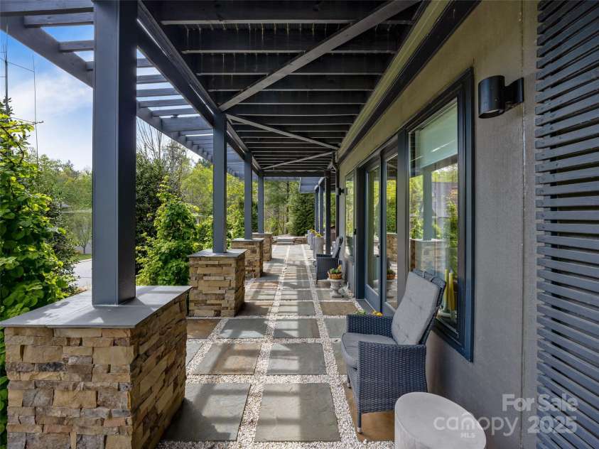 11 Bayonne Trail, Asheville, NC 28804.  MLS# CAR4250937, YatesRealty ID 256. Terrace level, excellent for outdoor entertaining or just relaxing in nature