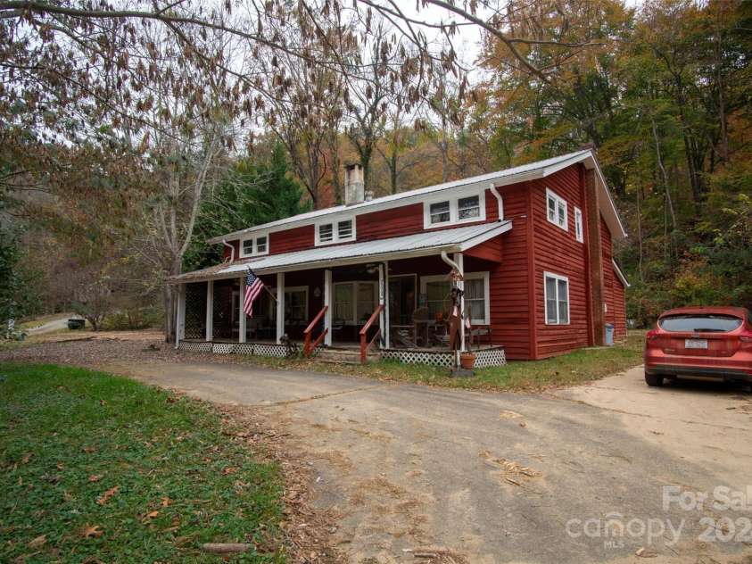 5008 US 176 Highway, Saluda, NC 28773.  MLS# CAR4198240, YatesRealty ID 256. 