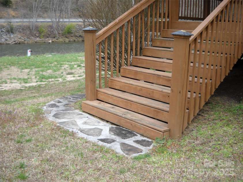 992 Hornet Drive, Whittier, NC 28789.  MLS# CAR4237623, YatesRealty ID 256. 