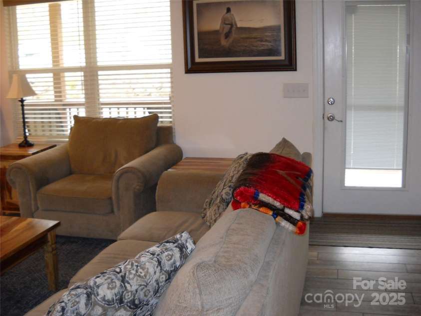 992 Hornet Drive, Whittier, NC 28789.  MLS# CAR4237623, YatesRealty ID 256. 