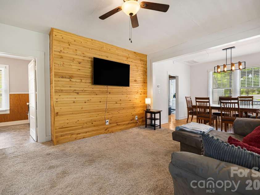 29 Ponder Street, Mars Hill, NC 28754.  MLS# CAR4286832, YatesRealty ID 2560. 