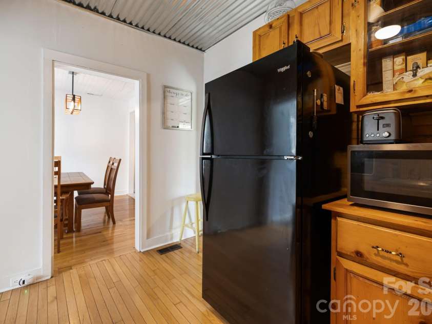 29 Ponder Street, Mars Hill, NC 28754.  MLS# CAR4286832, YatesRealty ID 2560. 