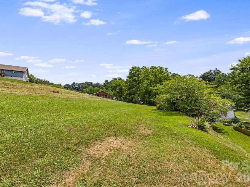 29 Ponder Street, Mars Hill, NC 28754.  MLS# CAR4286832, YatesRealty ID 2560. 