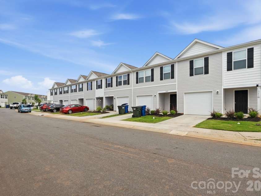 1914 Tranquility Circle, Newton, NC 28658.  MLS# CAR4384959, YatesRealty ID 25600. 