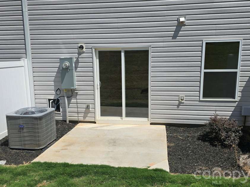 1941 Tranquility Circle, Newton, NC 28658.  MLS# CAR4421917, YatesRealty ID 25600. 