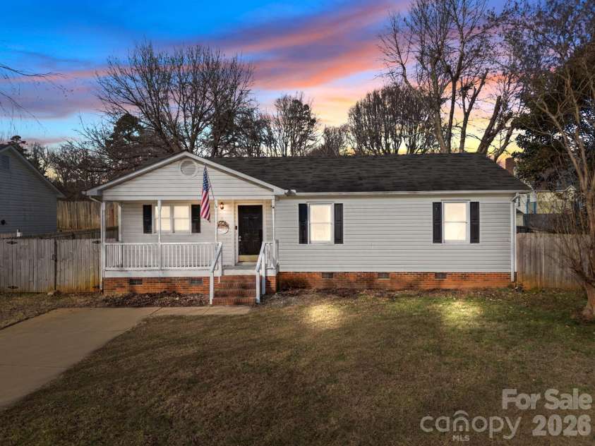 1010 Oakmont Court, Salisbury, NC 28146.  MLS# CAR4343975, YatesRealty ID 25601. 