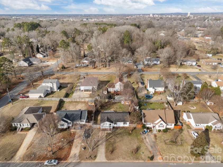 1010 Oakmont Court, Salisbury, NC 28146.  MLS# CAR4343975, YatesRealty ID 25601. 