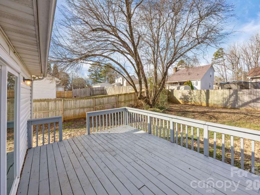 1010 Oakmont Court, Salisbury, NC 28146.  MLS# CAR4343975, YatesRealty ID 25601. 