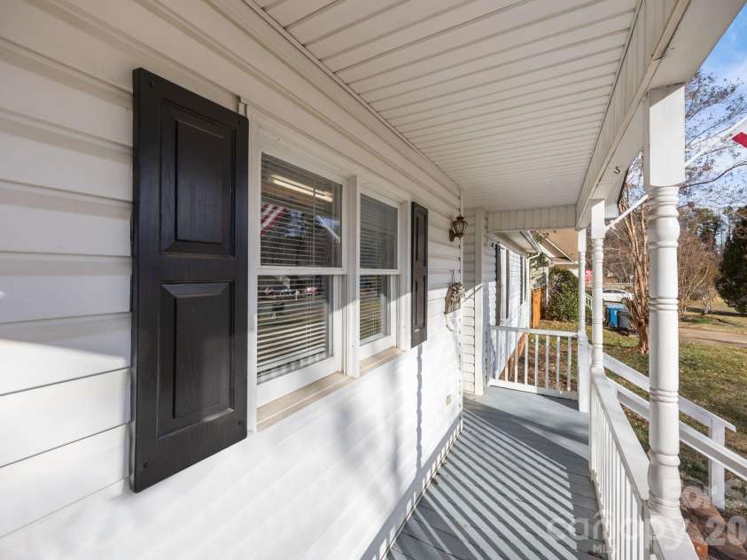 1010 Oakmont Court, Salisbury, NC 28146.  MLS# CAR4343975, YatesRealty ID 25601. 