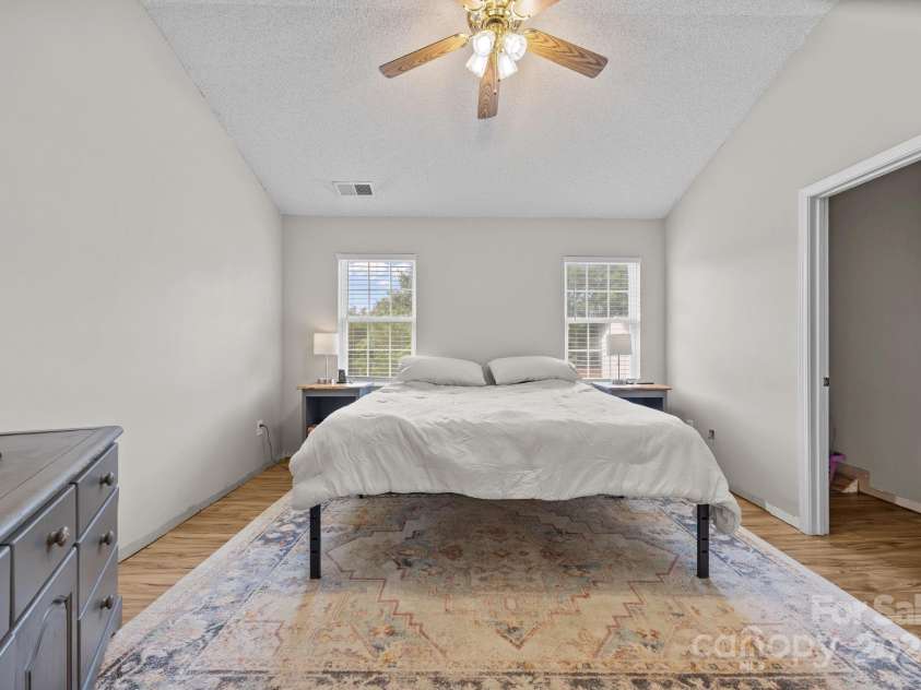 8009 Trotter Road, Charlotte, NC 28216.  MLS# CAR4277381, YatesRealty ID 25601. 