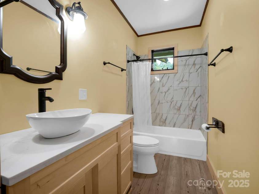 3540 Fork Creek Road, Saluda, NC 28773.  MLS# CAR4294391, YatesRealty ID 25602. Guest Bathroom