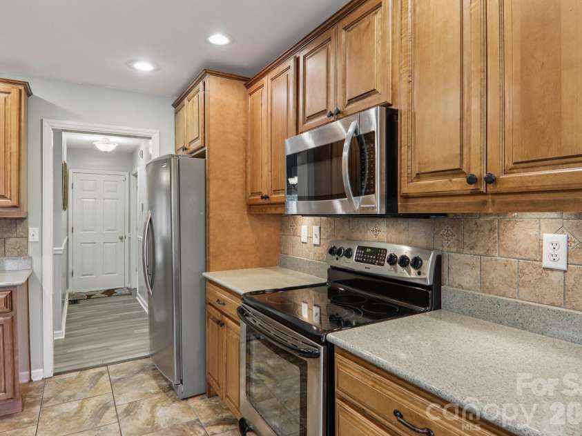 741 Zelda Court, Hendersonville, NC 28792.  MLS# CAR4346462, YatesRealty ID 25602. 