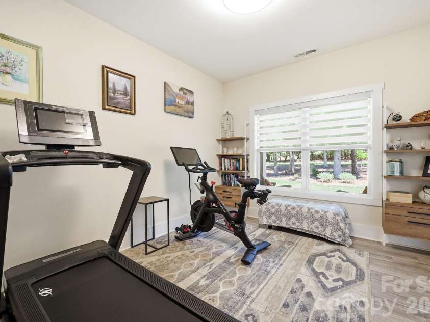 203 Spinnaker Court, Lexington, NC 27292.  MLS# CAR4384967, YatesRealty ID 25604. 