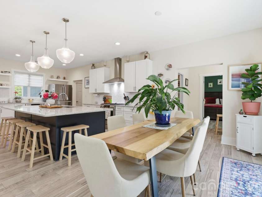 203 Spinnaker Court, Lexington, NC 27292.  MLS# CAR4384967, YatesRealty ID 25604. 