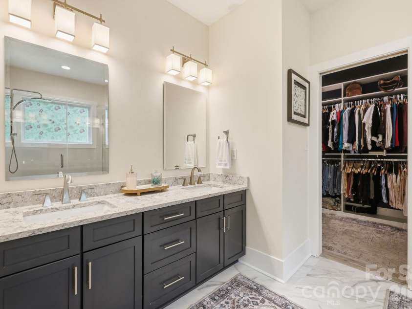 203 Spinnaker Court, Lexington, NC 27292.  MLS# CAR4384967, YatesRealty ID 25604. 