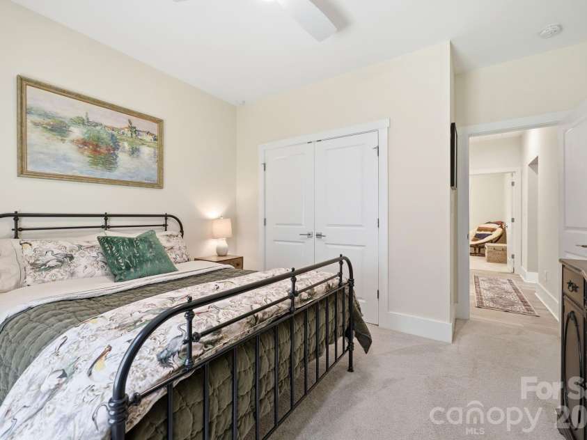 203 Spinnaker Court, Lexington, NC 27292.  MLS# CAR4384967, YatesRealty ID 25604. 