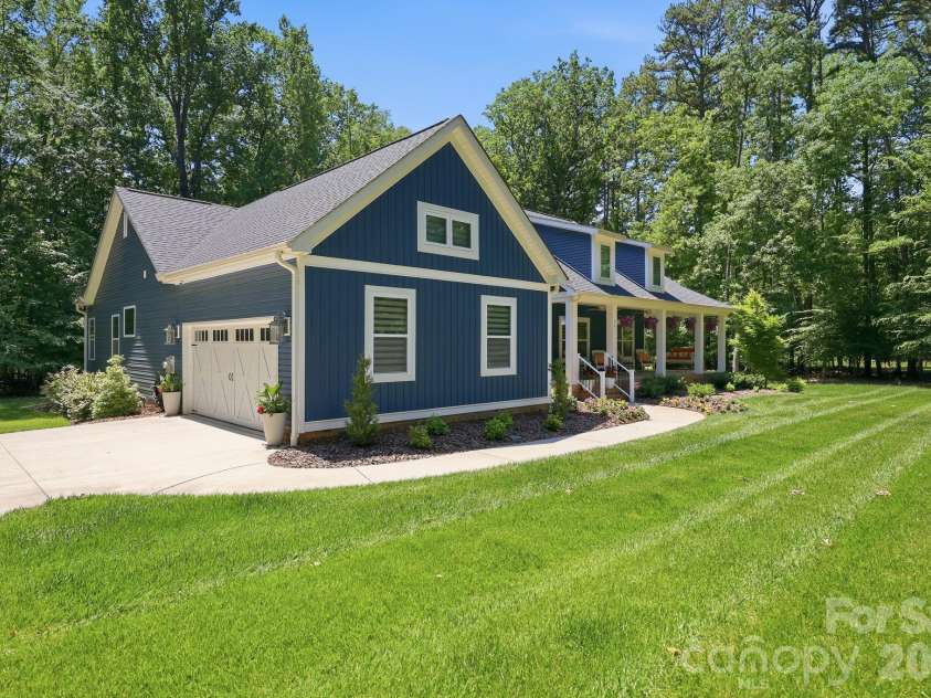 203 Spinnaker Court, Lexington, NC 27292.  MLS# CAR4384967, YatesRealty ID 25604. 