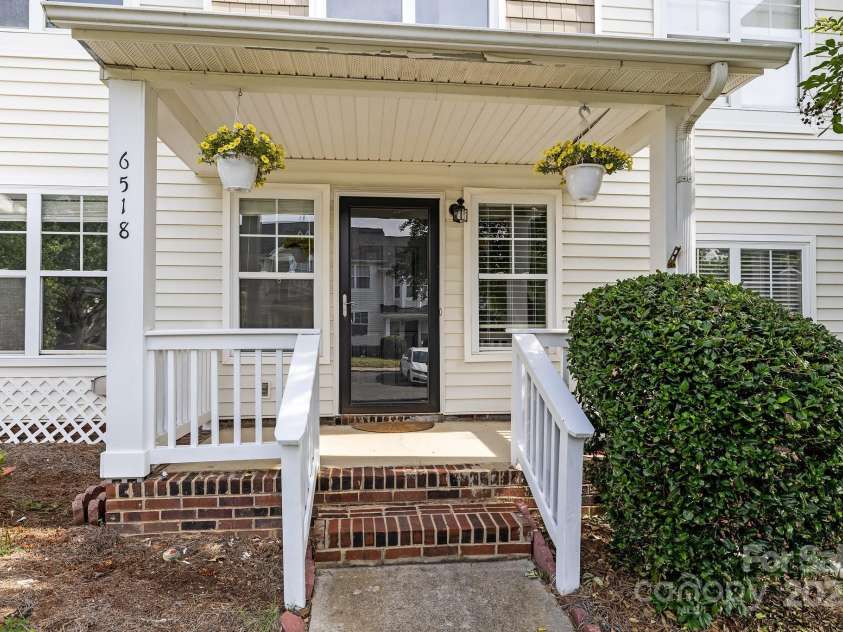 6518 Point Comfort Lane, Charlotte, NC 28226.  MLS# CAR4261160, YatesRealty ID 25604. 