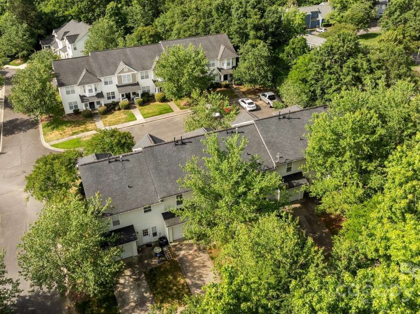 6518 Point Comfort Lane, Charlotte, NC 28226.  MLS# CAR4261160, YatesRealty ID 25604. 