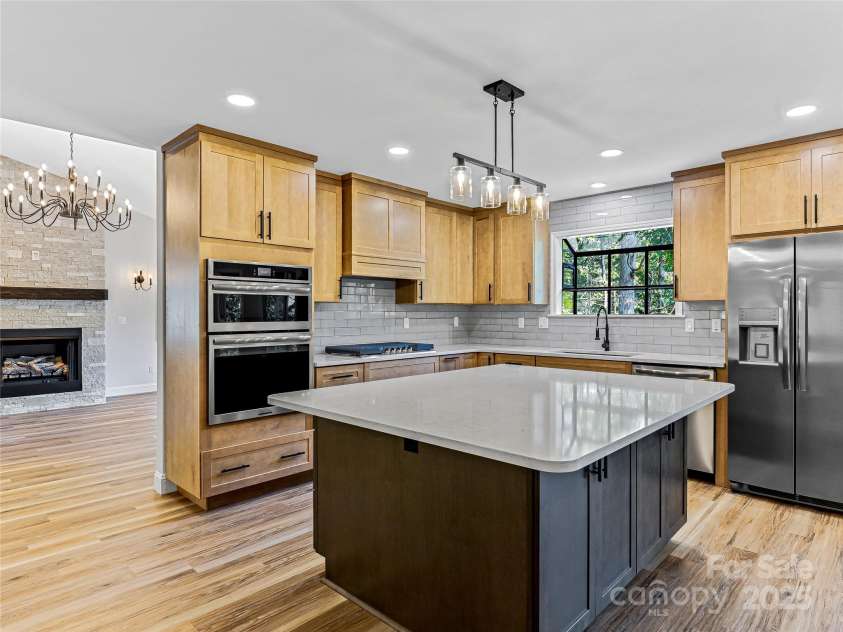 15 Josie Lane, Asheville, NC 28804.  MLS# CAR4267663, YatesRealty ID 25606. 