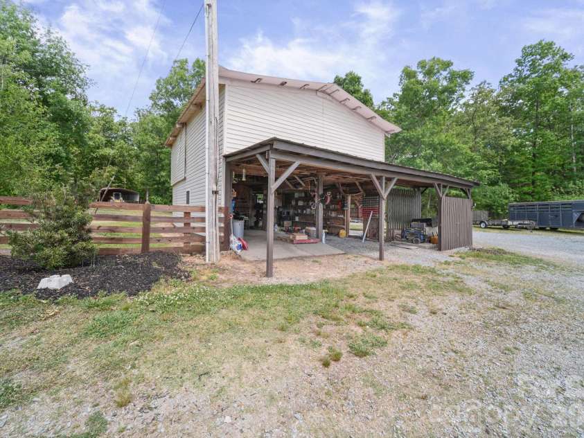 5311 Flint Ridge Church Road, Marshville, NC 28103.  MLS# CAR4371335, YatesRealty ID 25606. 