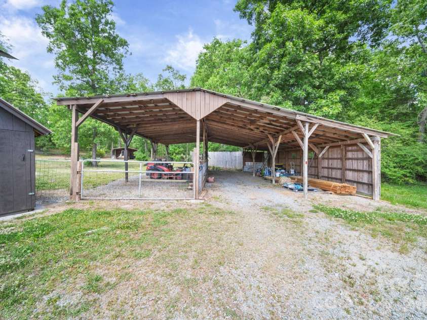 5311 Flint Ridge Church Road, Marshville, NC 28103.  MLS# CAR4371335, YatesRealty ID 25606. 