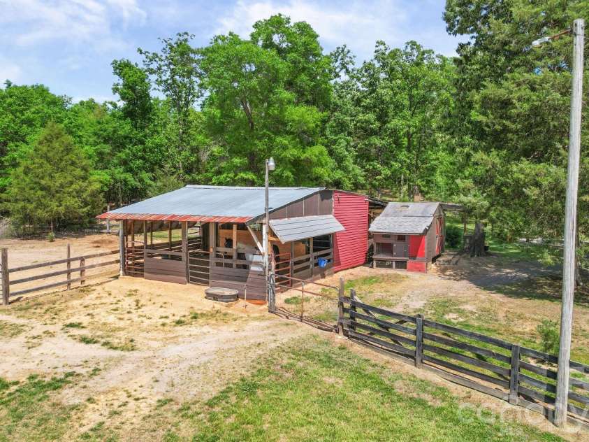 5311 Flint Ridge Church Road, Marshville, NC 28103.  MLS# CAR4371335, YatesRealty ID 25606. 