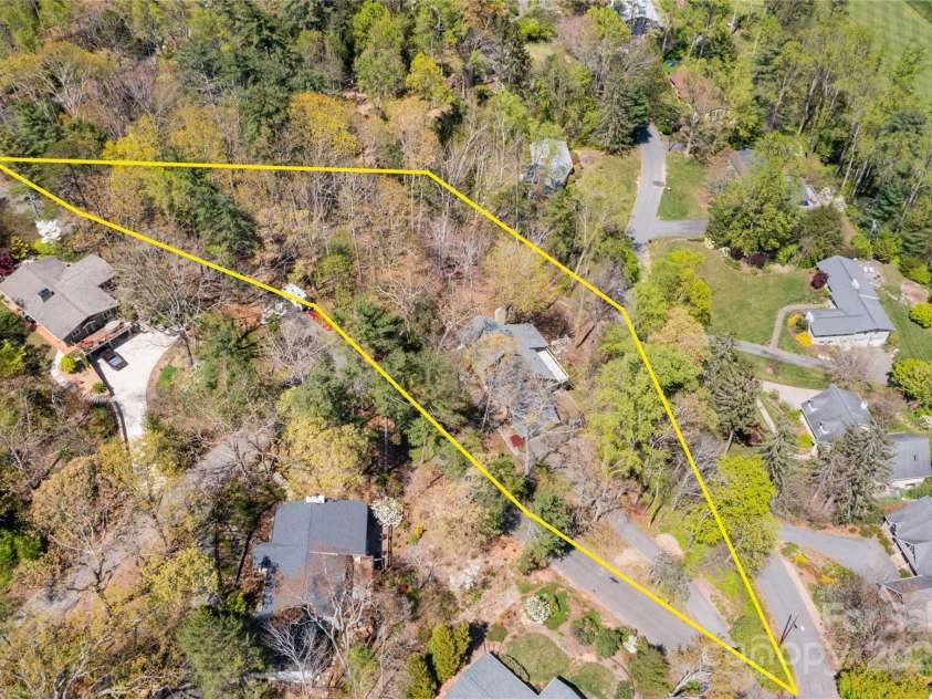 22 Robinhood Road, Asheville, NC 28804.  MLS# CAR4247044, YatesRealty ID 25607. Aerial of 1.73 Acres !!  Boundaries Are Approximate