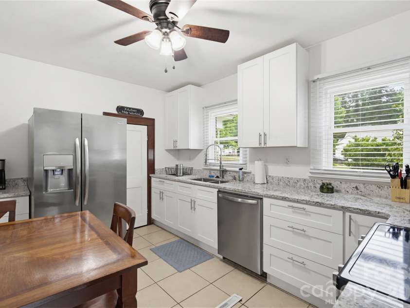 734 Tanglewood Drive, Salisbury, NC 28144.  MLS# CAR4384917, YatesRealty ID 25607. 
