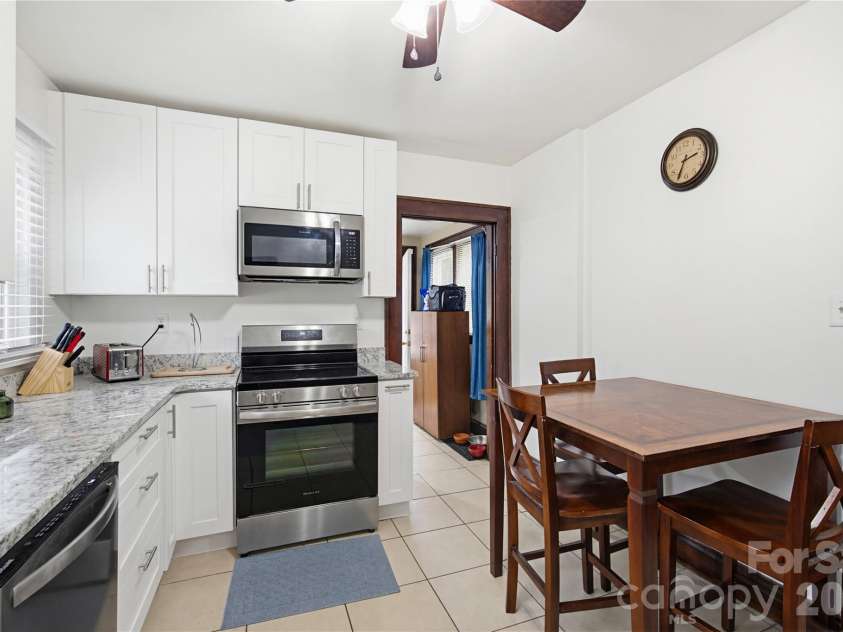734 Tanglewood Drive, Salisbury, NC 28144.  MLS# CAR4384917, YatesRealty ID 25607. 