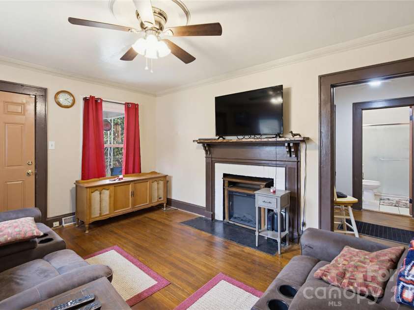 734 Tanglewood Drive, Salisbury, NC 28144.  MLS# CAR4384917, YatesRealty ID 25607. 