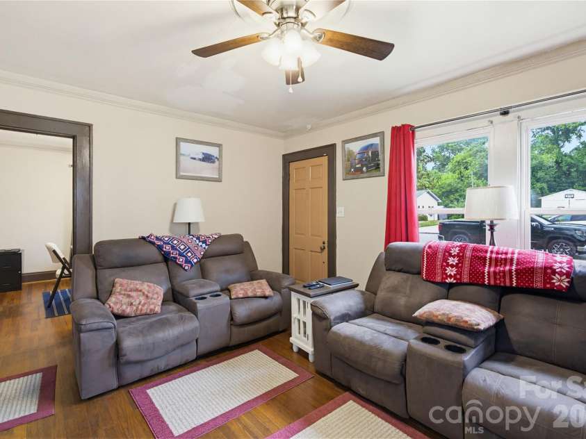 734 Tanglewood Drive, Salisbury, NC 28144.  MLS# CAR4384917, YatesRealty ID 25607. 