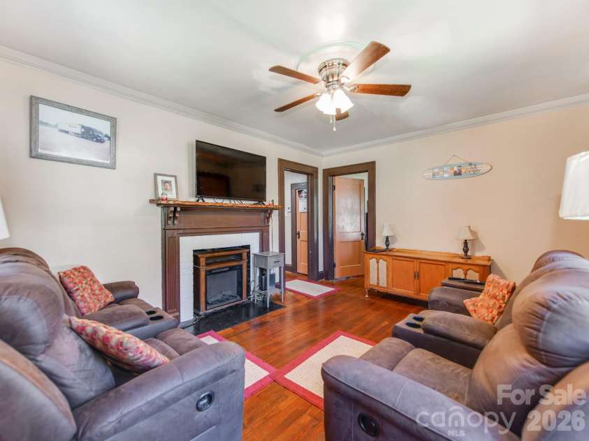 734 Tanglewood Drive, Salisbury, NC 28144.  MLS# CAR4428213, YatesRealty ID 25607. 