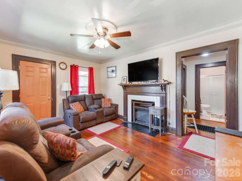 734 Tanglewood Drive, Salisbury, NC 28144.  MLS# CAR4428213, YatesRealty ID 25607. 