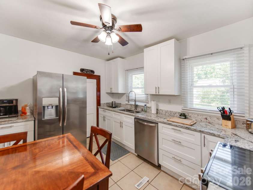 734 Tanglewood Drive, Salisbury, NC 28144.  MLS# CAR4428213, YatesRealty ID 25607. 