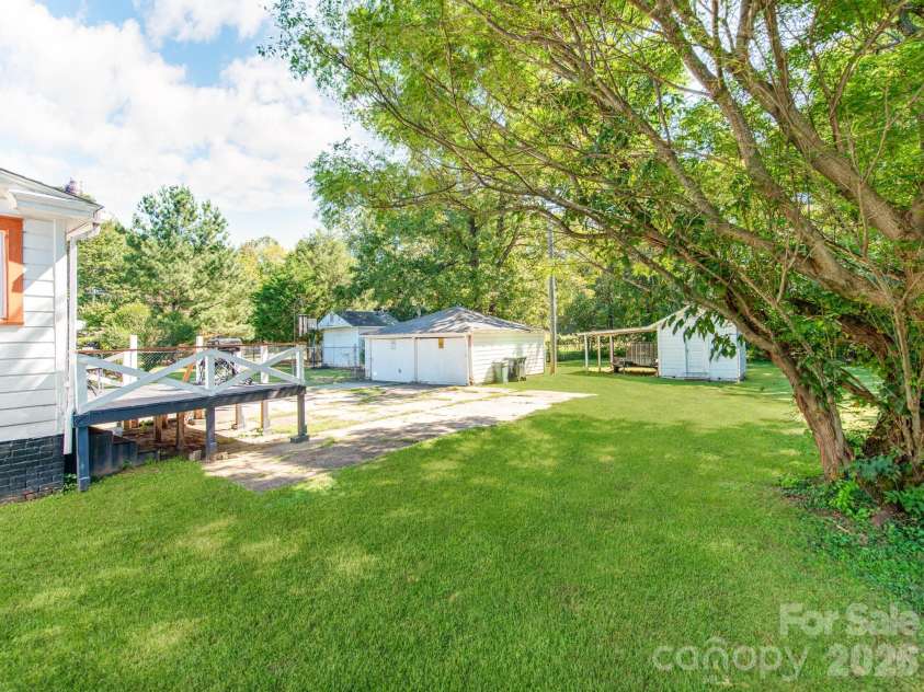 734 Tanglewood Drive, Salisbury, NC 28144.  MLS# CAR4428213, YatesRealty ID 25607. 