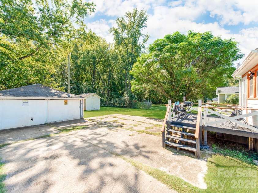 734 Tanglewood Drive, Salisbury, NC 28144.  MLS# CAR4428213, YatesRealty ID 25607. 