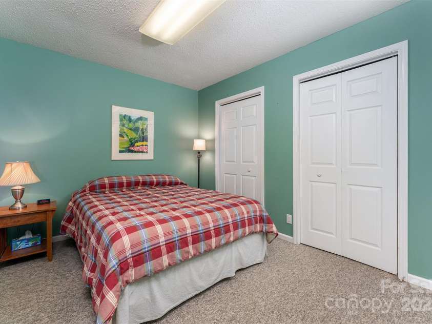 12 Apple Tree Way, Asheville, NC 28805.  MLS# CAR4274426, YatesRealty ID 25608. Bonus Room