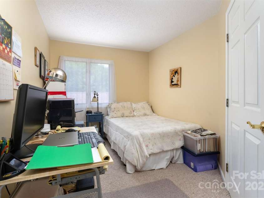 12 Apple Tree Way, Asheville, NC 28805.  MLS# CAR4274426, YatesRealty ID 25608. Office/Study/Bedroom