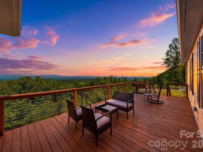 3346 Stones Throw Circle, Valdese, NC 28690.  MLS# CAR4380391, YatesRealty ID 25608. 