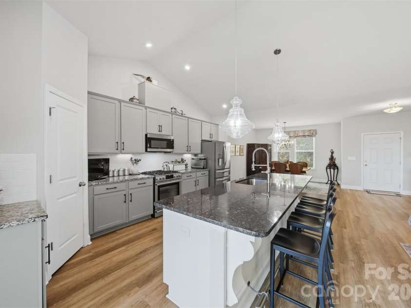 3346 Stones Throw Circle, Valdese, NC 28690.  MLS# CAR4380391, YatesRealty ID 25608. 