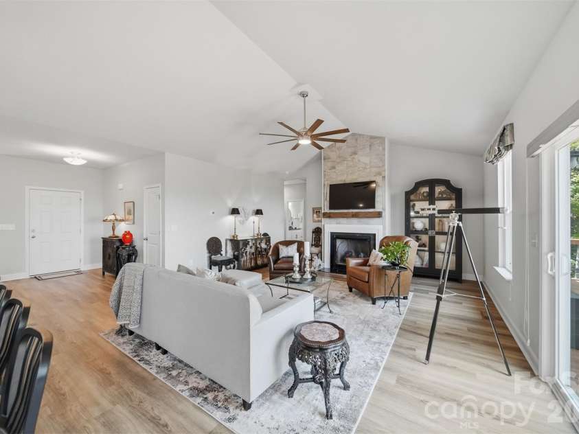 3346 Stones Throw Circle, Valdese, NC 28690.  MLS# CAR4380391, YatesRealty ID 25608. 