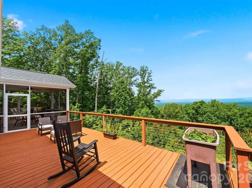 3346 Stones Throw Circle, Valdese, NC 28690.  MLS# CAR4380391, YatesRealty ID 25608. 