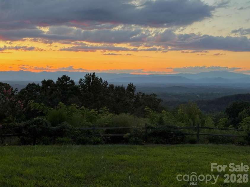 3346 Stones Throw Circle, Valdese, NC 28690.  MLS# CAR4380391, YatesRealty ID 25608. 