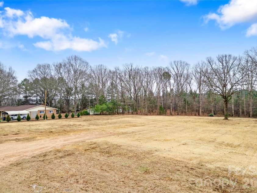 1609 Beulah Church Road, Weddington, NC 28104.  MLS# CAR4333866, YatesRealty ID 2561. 