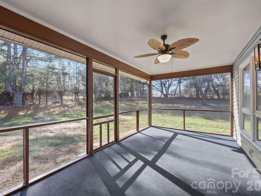 23 Coronet Lane, Hendersonville, NC 28792.  MLS# CAR4330078, YatesRealty ID 2561. 