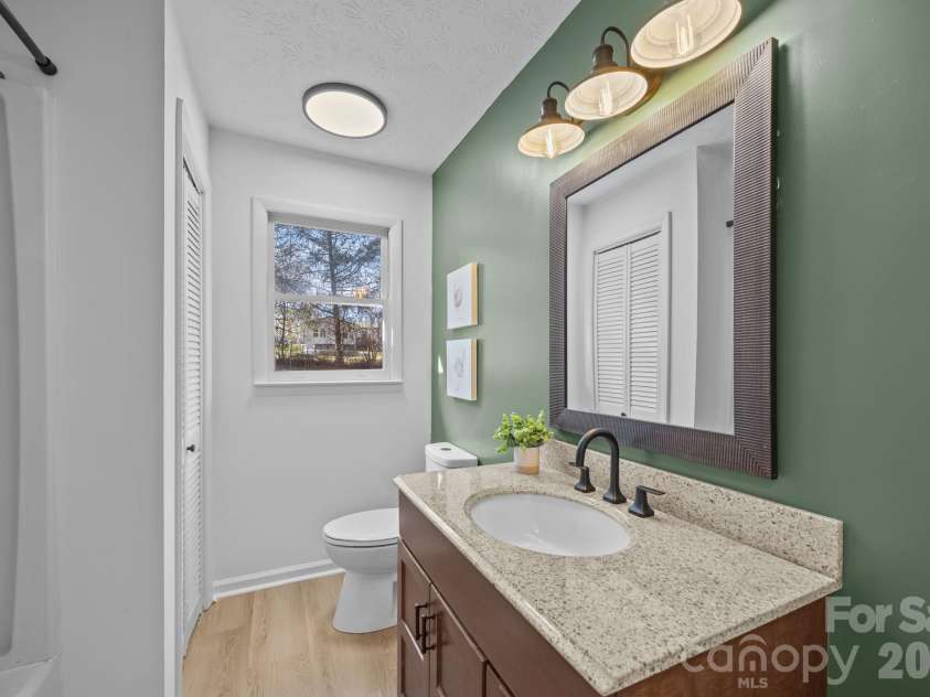 23 Coronet Lane, Hendersonville, NC 28792.  MLS# CAR4330078, YatesRealty ID 2561. 